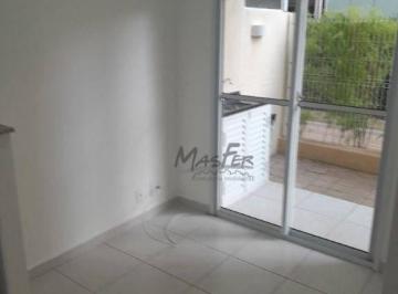 Otimo apto. com amplo espaço externo.