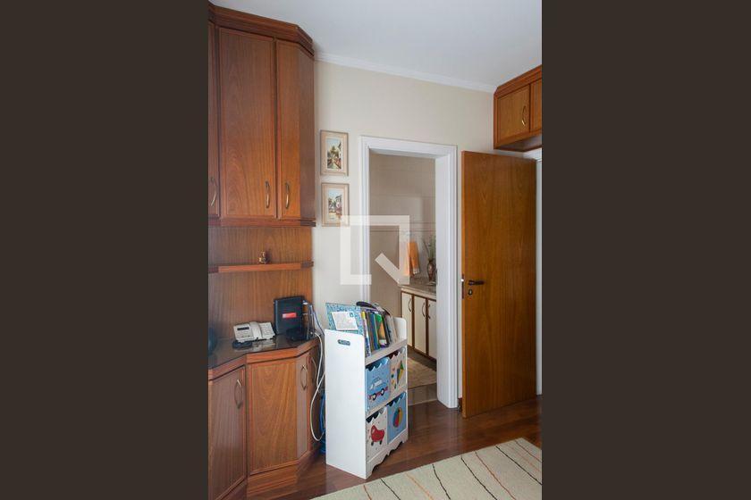 Apartamento à Venda – Santana, 4 Quartos, 220 m² – São Paulo