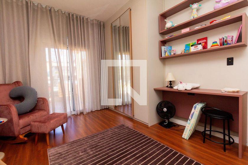 Casa à Venda – Ermelino Matarazzo, 6 Quartos, 450 m² – São Paulo