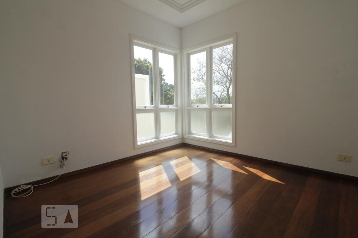 Casa à Venda – Morumbi, 4 Quartos, 350 m² – São Paulo