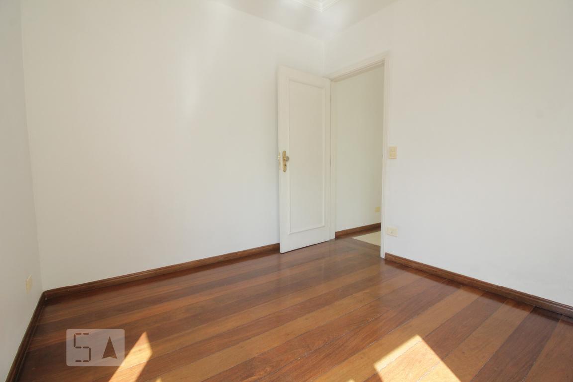 Casa à Venda – Morumbi, 4 Quartos, 350 m² – São Paulo