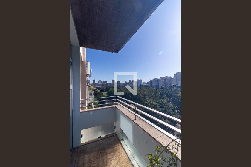 Apartamento à Venda – Jardim Europa, 2 Quartos, 235 m² – São Paulo