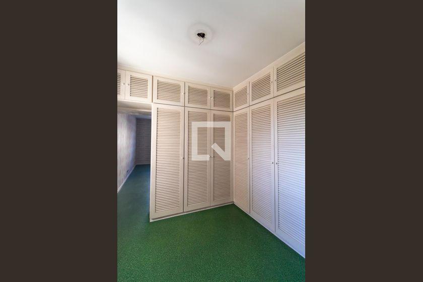 Apartamento à Venda – Jardim Europa, 2 Quartos, 235 m² – São Paulo