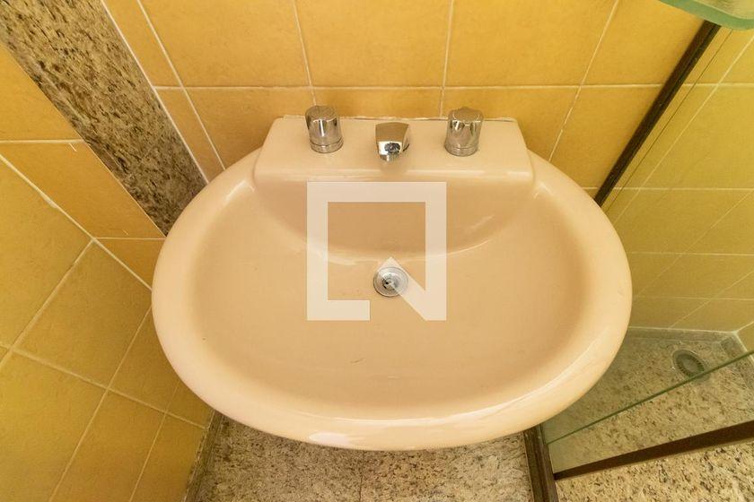 Apartamento à Venda – Jardim Europa, 2 Quartos, 235 m² – São Paulo