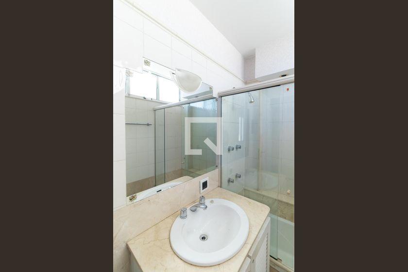 Apartamento à Venda – Jardim Europa, 2 Quartos, 235 m² – São Paulo