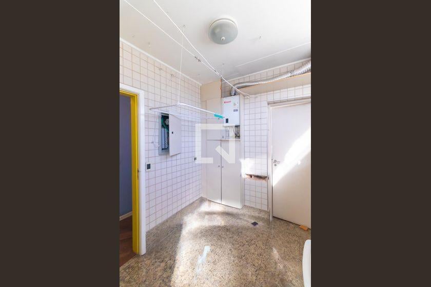 Apartamento à Venda – Jardim Europa, 2 Quartos, 235 m² – São Paulo