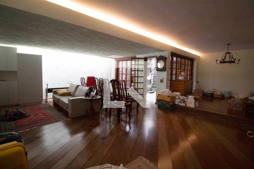 Casa à Venda – Paraíso, 4 Quartos, 400 m² – São Paulo