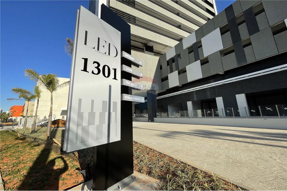 Andar corporativo para locação na Barra Funda com 1025 metros 28 vagas