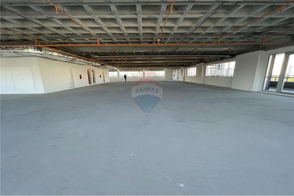 Andar corporativo para locação na Barra Funda com 1025 metros 28 vagas