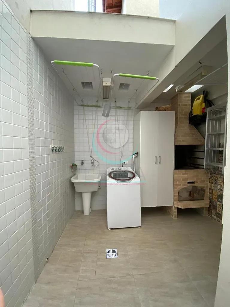 Lindo sobrado à venda no bairro do Horto Florestal a 1 quadra do Parque Florestal da Cantareira.