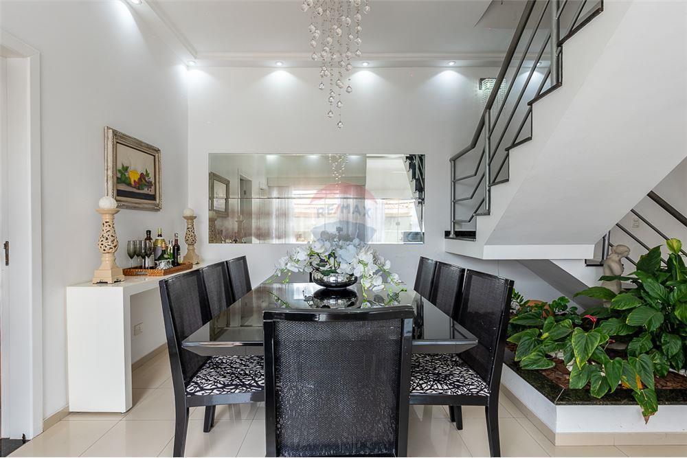 Casa com Piscina com 4 Quartos, 2 Suítes e Edícula com 2 quartos e 1 suíte na Penha em São Paulo