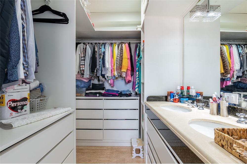 Casa com Piscina com 4 Quartos, 2 Suítes e Edícula com 2 quartos e 1 suíte na Penha em São Paulo