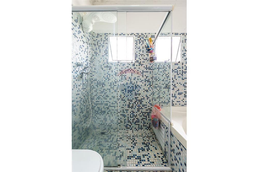 Casa com Piscina com 4 Quartos, 2 Suítes e Edícula com 2 quartos e 1 suíte na Penha em São Paulo