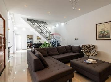Casa com Piscina com 4 Quartos, 2 Suítes e Edícula com 2 quartos e 1 suíte na Penha em São Paulo