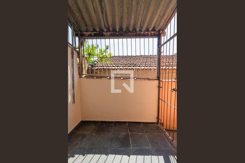 Casa à Venda – Vila Mazzei, 2 Quartos, 85 m² – São Paulo