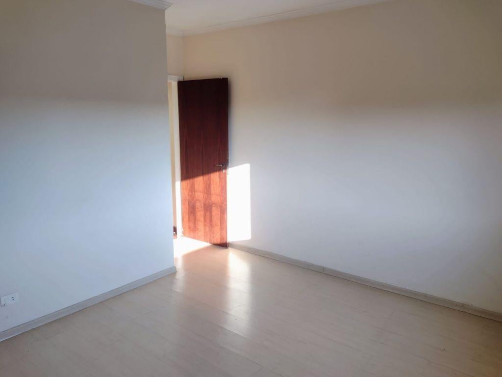 Sobrado para Alugar no Jaguare – 4 Dormitorios e Quintal