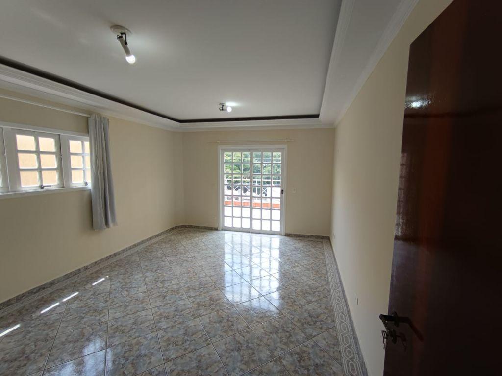 Sobrado para Alugar no Jaguare – 4 Dormitorios e Quintal