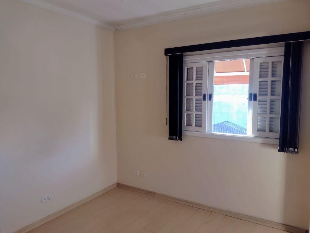 Sobrado para Alugar no Jaguare – 4 Dormitorios e Quintal