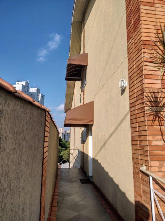 Sobrado para Alugar no Jaguare – 4 Dormitorios e Quintal