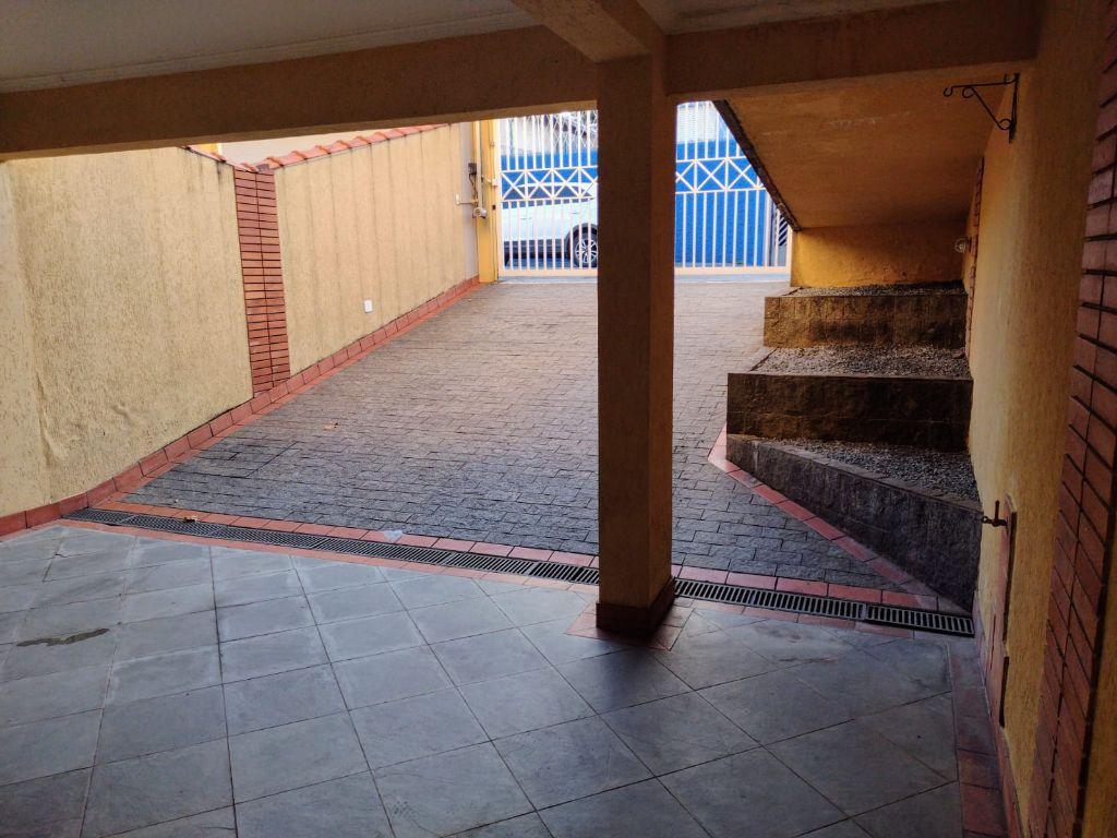Sobrado para Alugar no Jaguare – 4 Dormitorios e Quintal