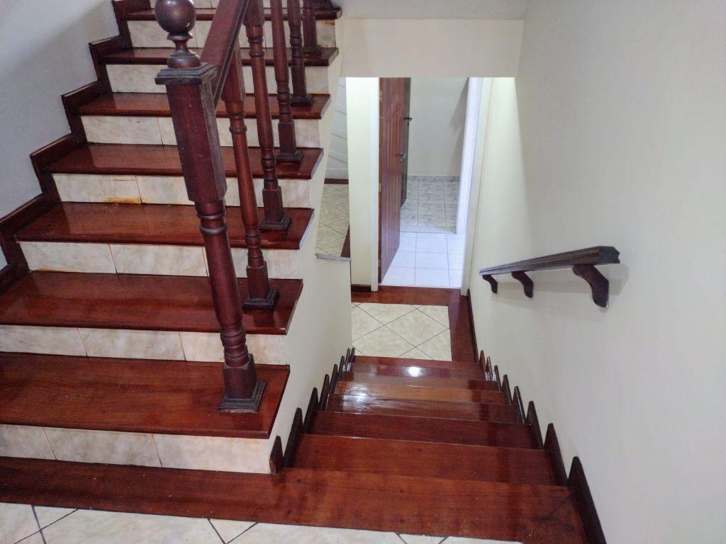 Sobrado para Alugar no Jaguare – 4 Dormitorios e Quintal