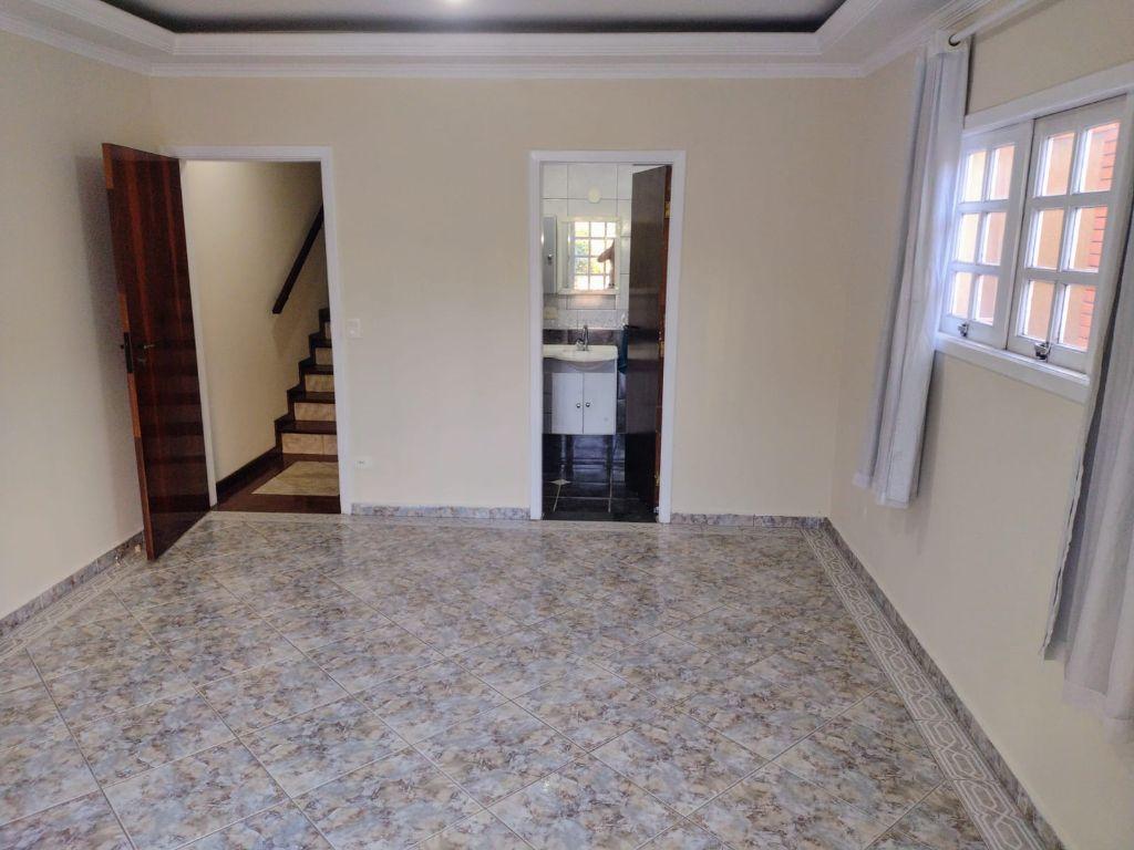 Sobrado para Alugar no Jaguare – 4 Dormitorios e Quintal