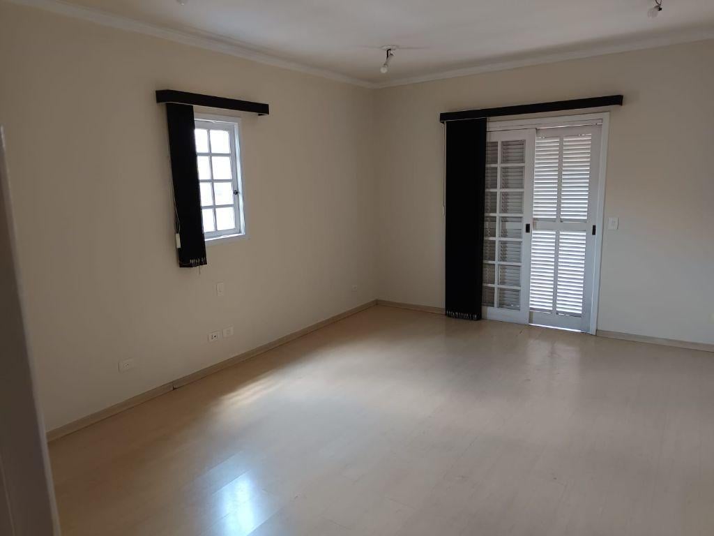 Sobrado para Alugar no Jaguare – 4 Dormitorios e Quintal