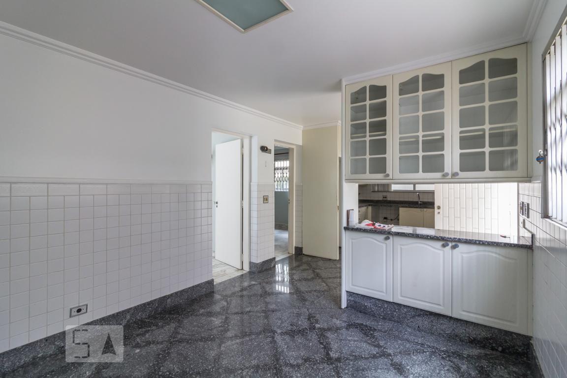 Casa à Venda – Higienópolis, 4 Quartos, 478 m² – São Paulo