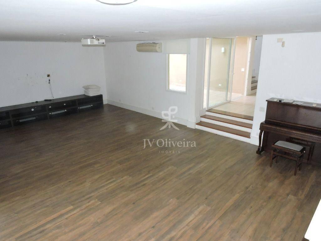 Casa com 5 dormitórios à venda, 600 m²