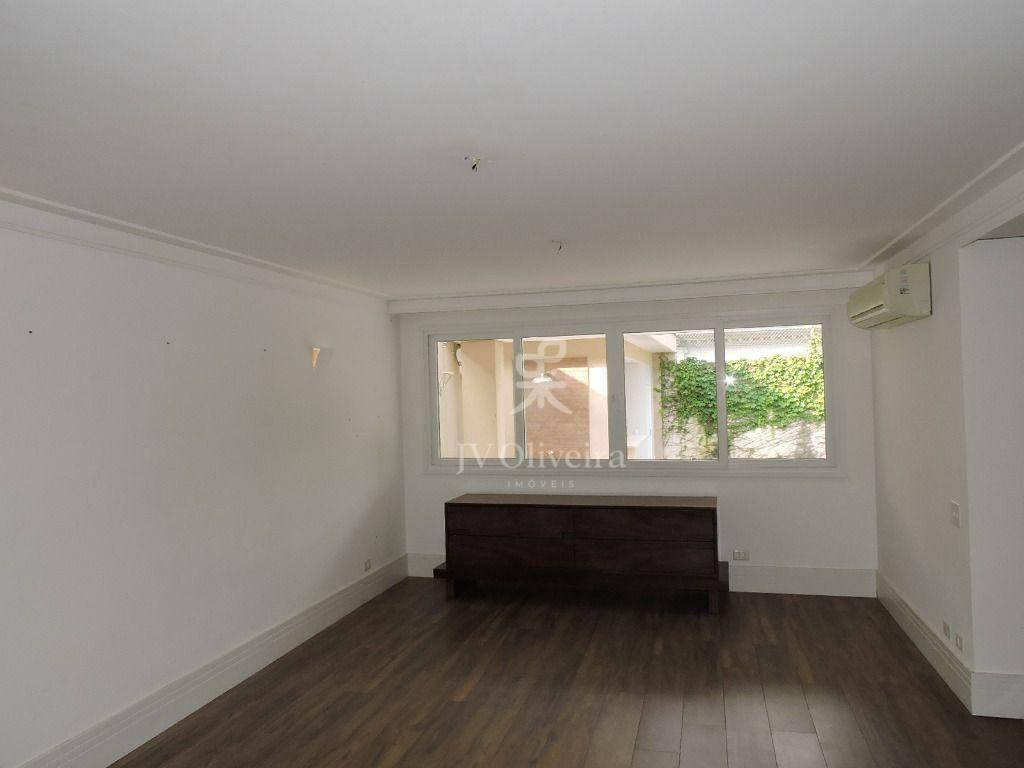 Casa com 5 dormitórios à venda, 600 m²