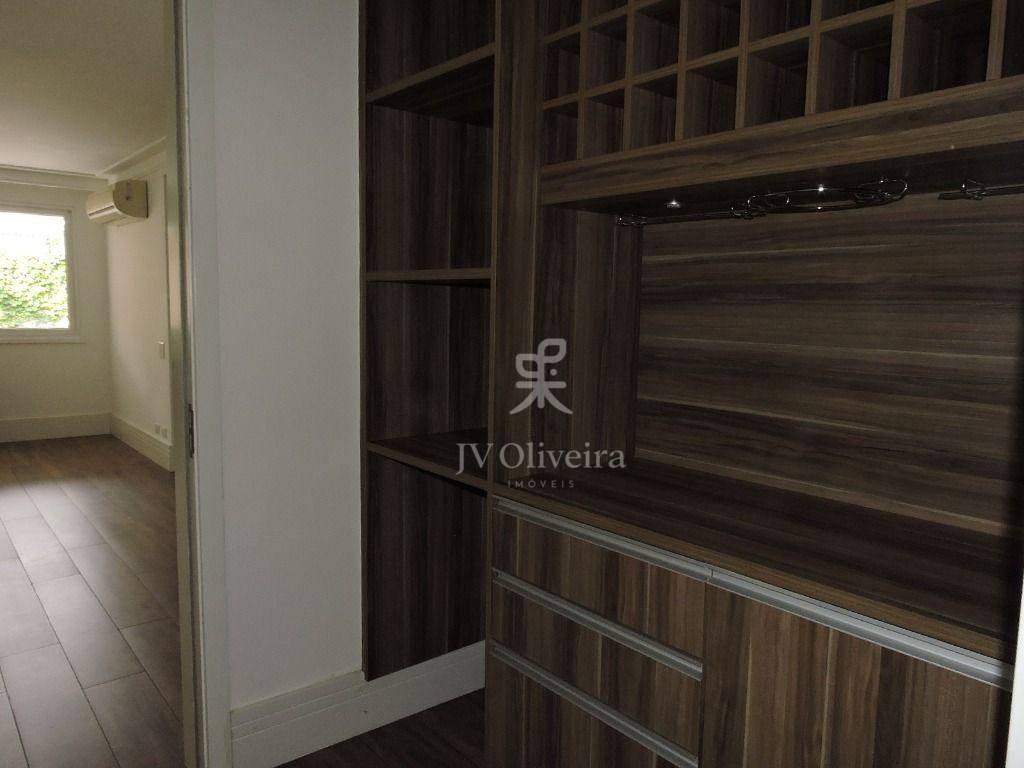 Casa com 5 dormitórios à venda, 600 m²