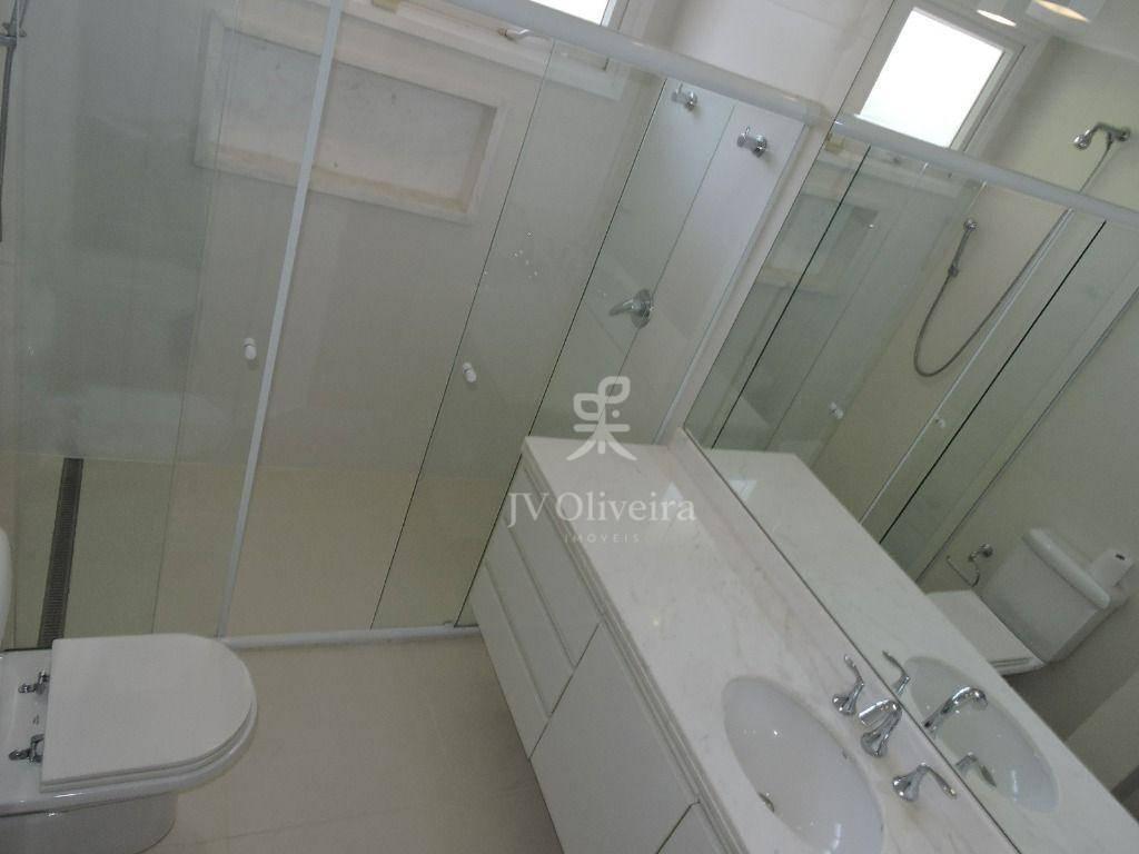 Casa com 5 dormitórios à venda, 600 m²