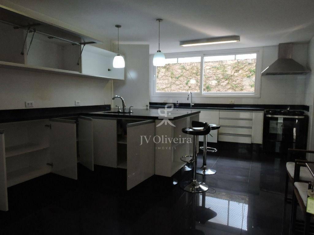 Casa com 5 dormitórios à venda, 600 m²