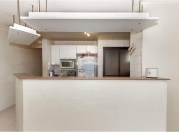 Apartamento 3 quartos, sendo 1 suíte, sala cozinha, banheiro social e 1 banheiro da suíte duas vagas