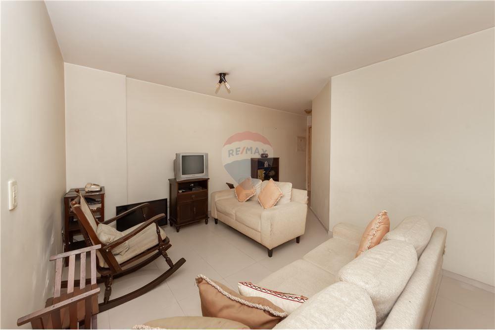 Apartamento 3 quartos, sendo 1 suíte, sala cozinha, banheiro social e 1 banheiro da suíte duas vagas