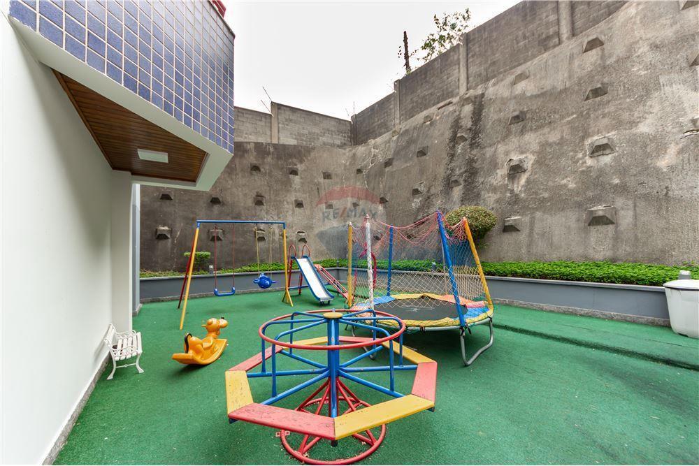 Apartamento 3 quartos, sendo 1 suíte, sala cozinha, banheiro social e 1 banheiro da suíte duas vagas