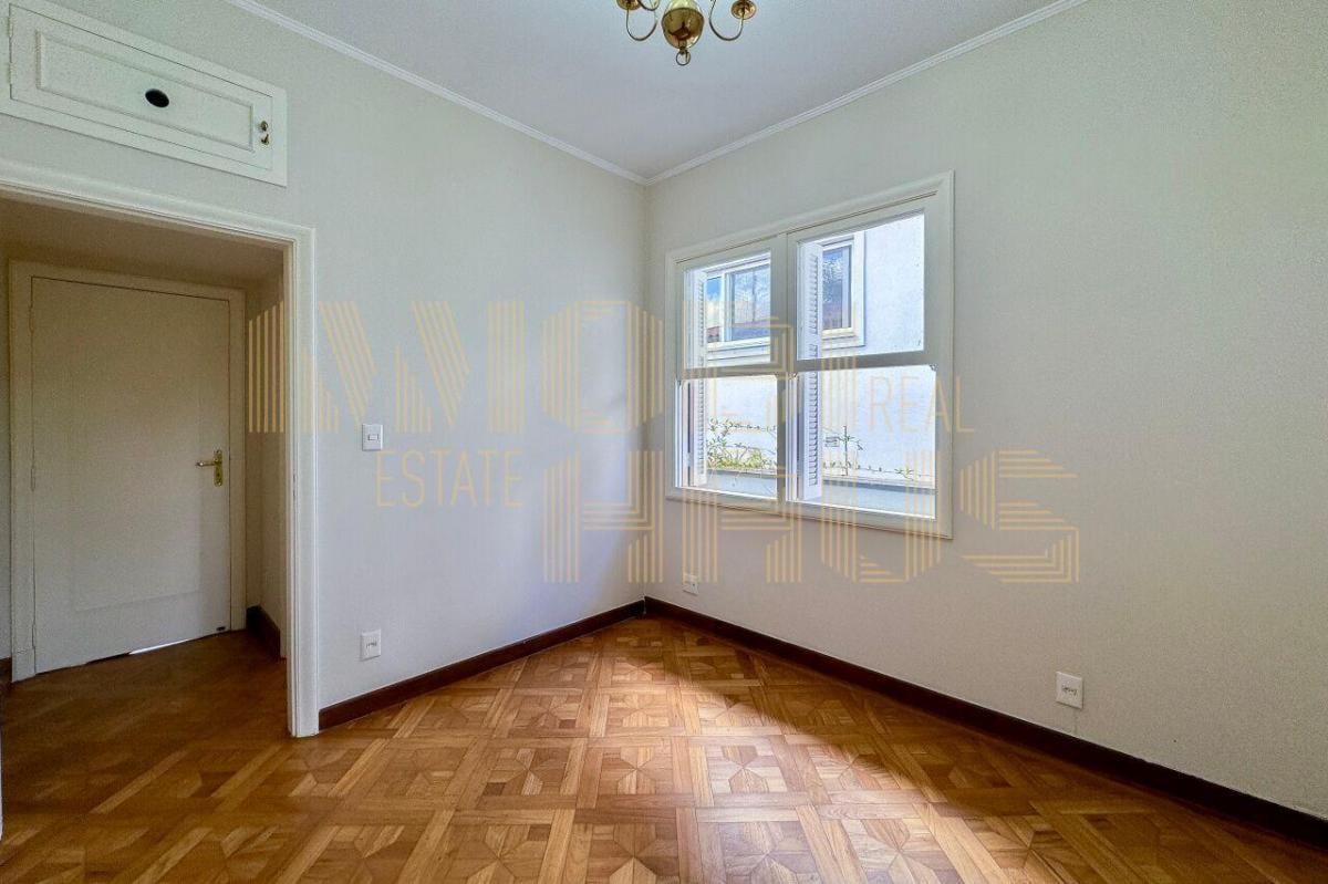 Casa para venda e locação no bairro Jardim Paulista | 4 quartos/ 3 suítes