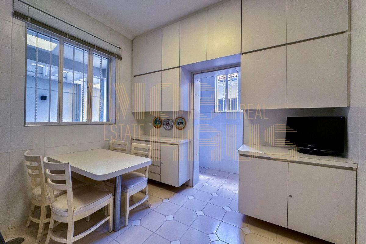 Casa para venda e locação no bairro Jardim Paulista | 4 quartos/ 3 suítes
