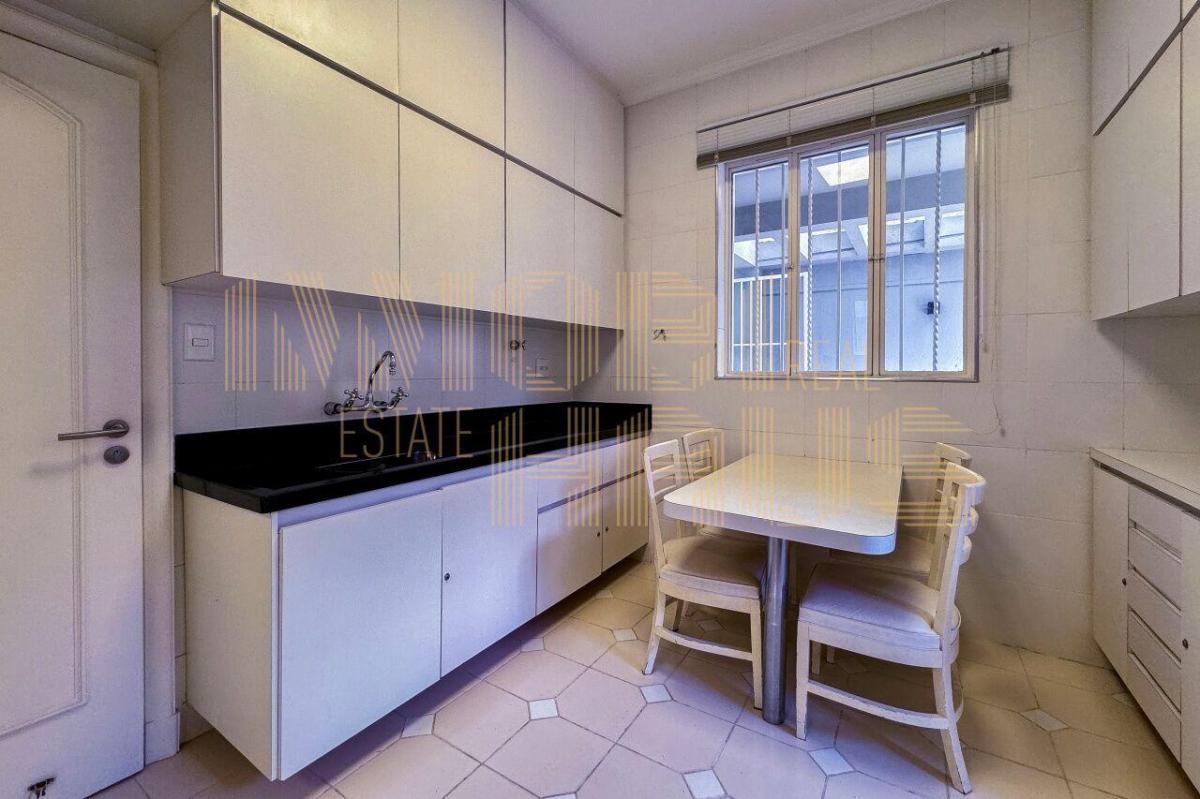 Casa para venda e locação no bairro Jardim Paulista | 4 quartos/ 3 suítes
