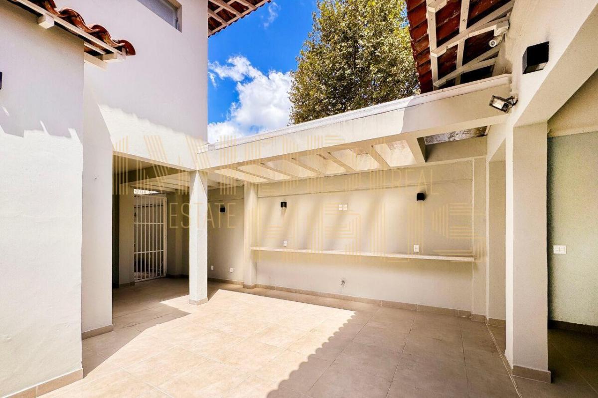 Casa para venda e locação no bairro Jardim Paulista | 4 quartos/ 3 suítes