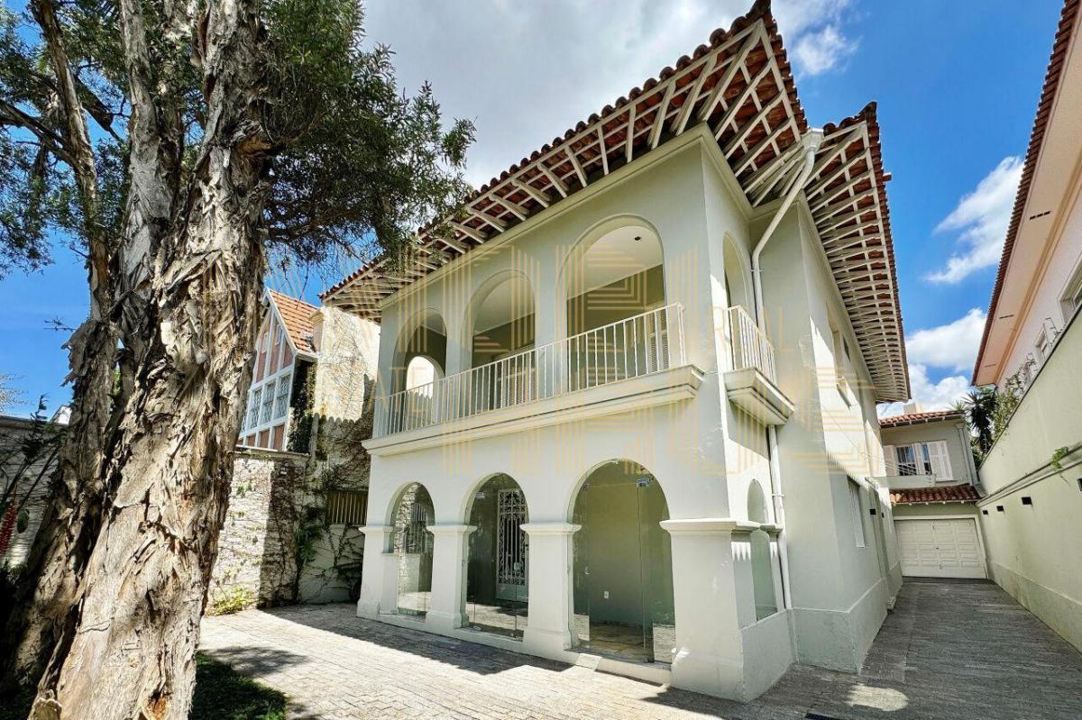 Casa para venda e locação no bairro Jardim Paulista | 4 quartos/ 3 suítes