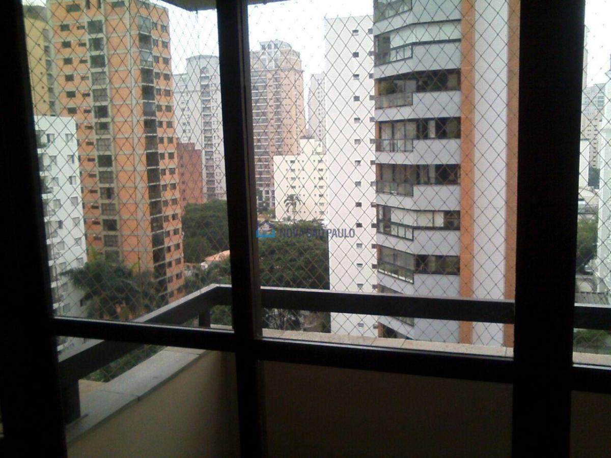 Venda Apartamento Moema Pássaros- 03 quartos – 01 suíte – 02 vagas – Fora da Rota