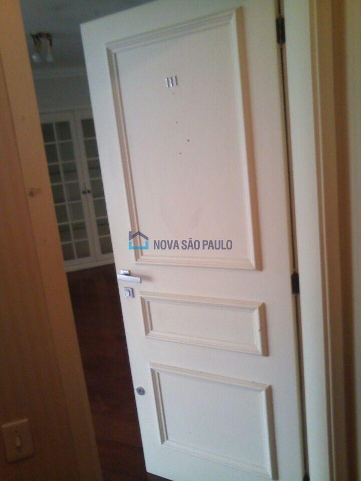 Venda Apartamento Moema Pássaros- 03 quartos – 01 suíte – 02 vagas – Fora da Rota