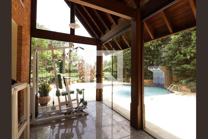 Casa à Venda – Jardim Guedala, 4 Quartos, 715 m² – São Paulo