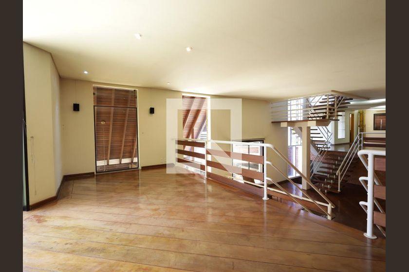 Casa à Venda – Jardim Guedala, 4 Quartos, 715 m² – São Paulo