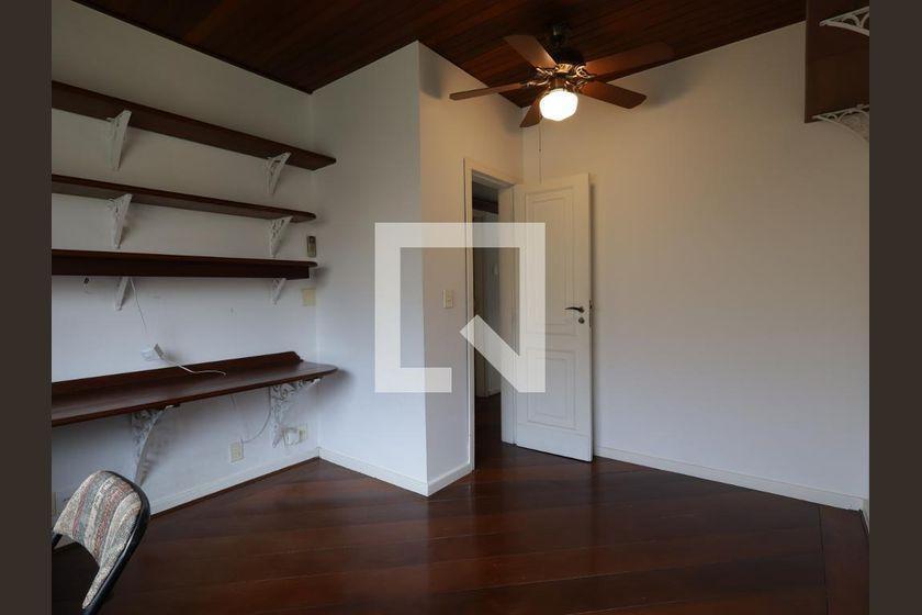 Casa à Venda – Jardim Guedala, 4 Quartos, 715 m² – São Paulo