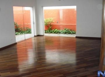 TOTALMENTE REFORMADO EM ESTADO DE NOVO, PASSAGEM LATERAL.