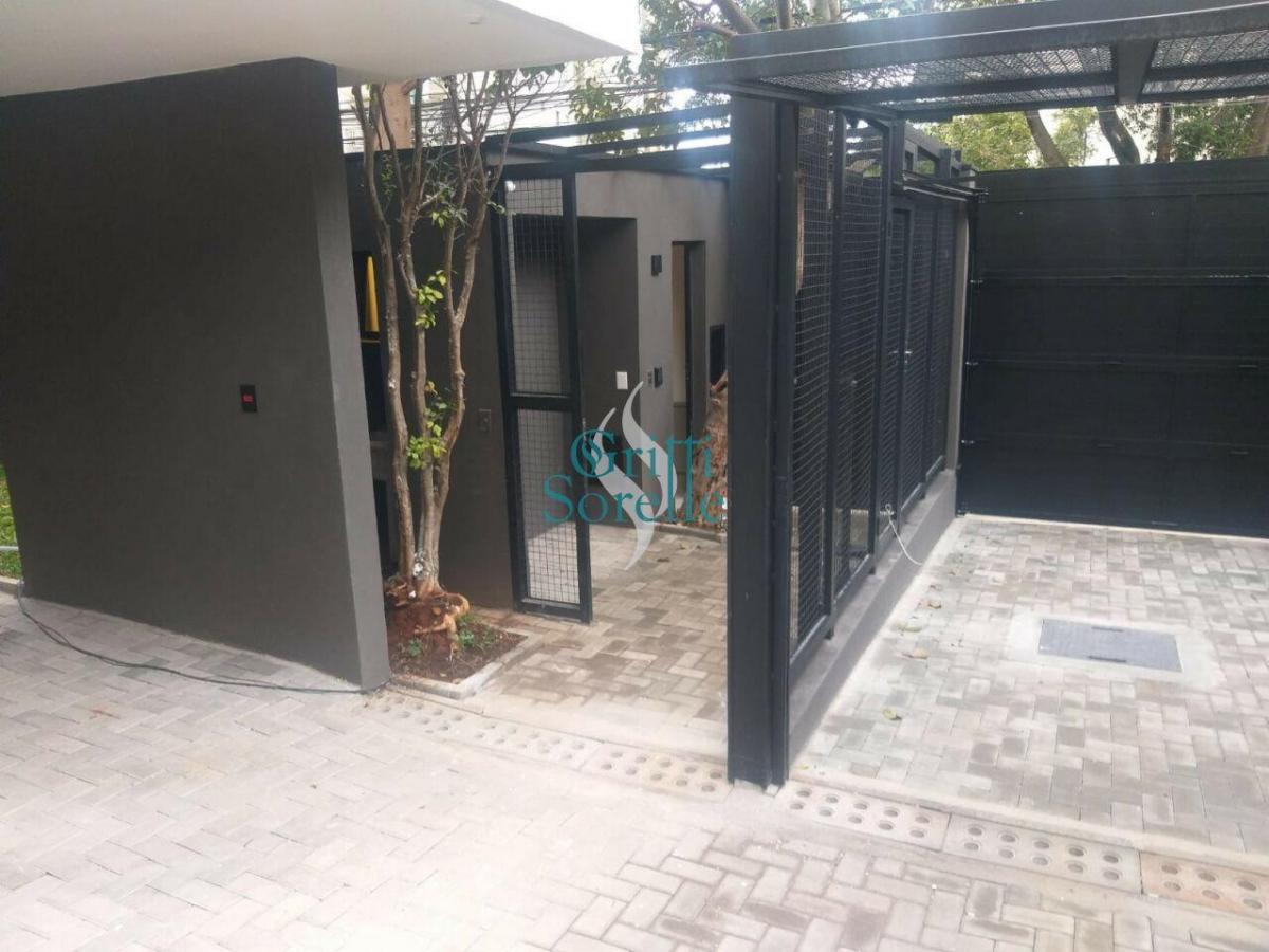 Sobrado Triplex Novo à Venda em Vila Mariana – São Paulo/SP.
