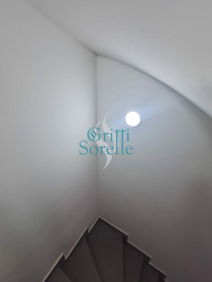 Sobrado Triplex Novo à Venda em Vila Mariana – São Paulo/SP.