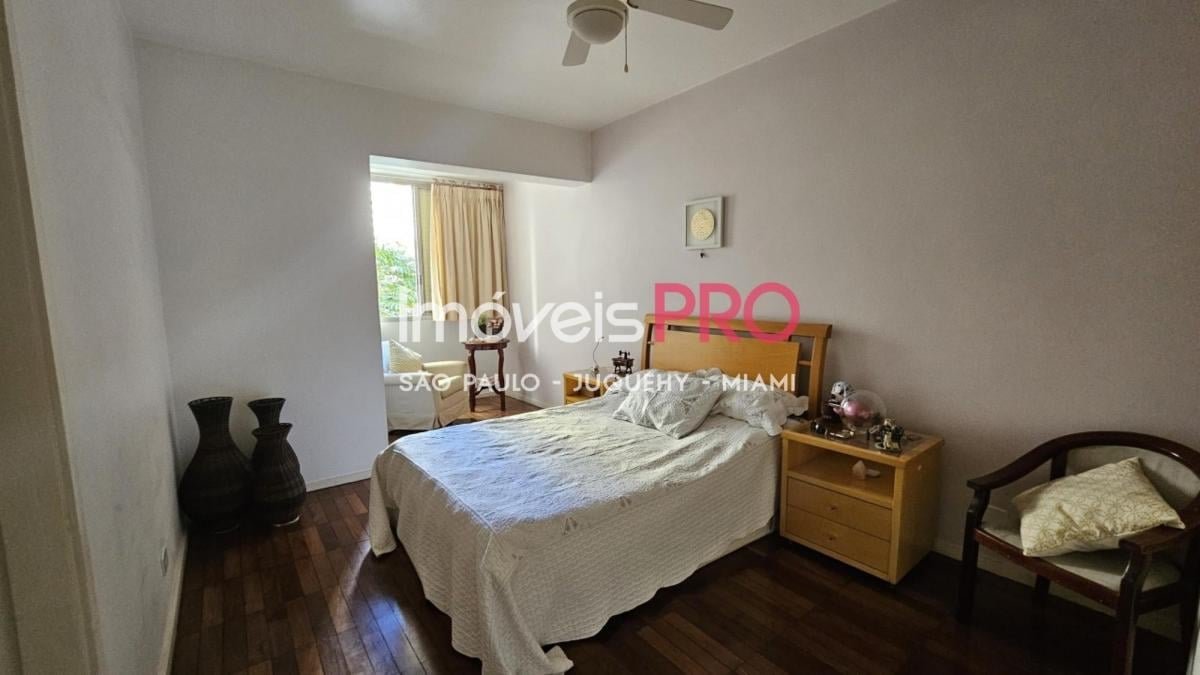132m² na Rua Canário com 1 vaga.